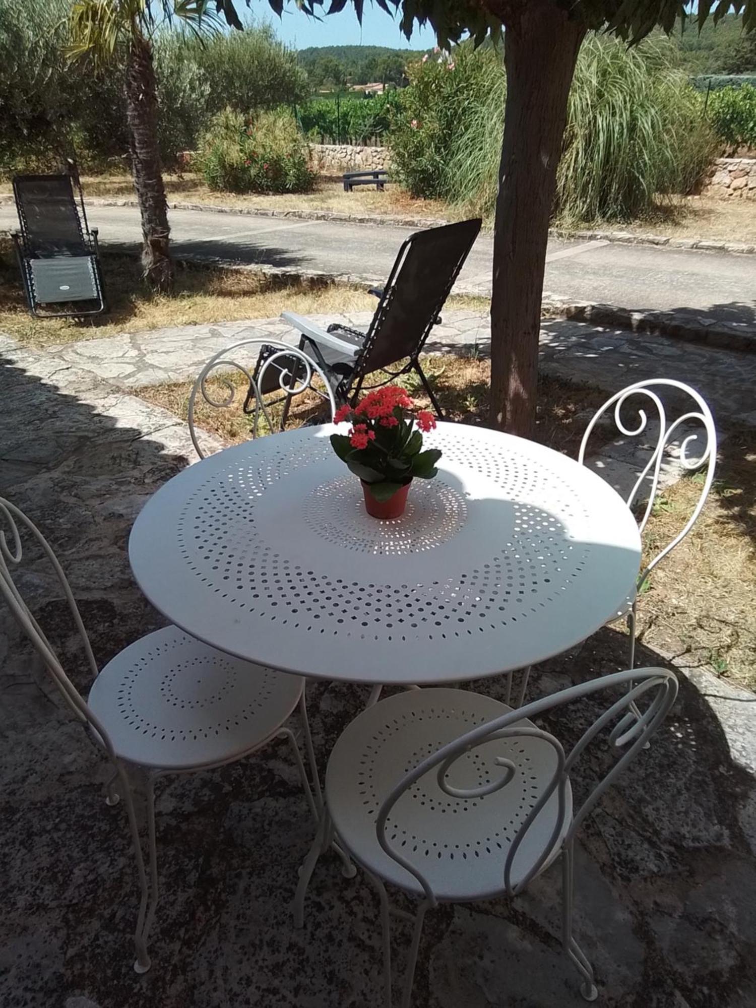 Cotignac Sejour Vacances Екстериор снимка
